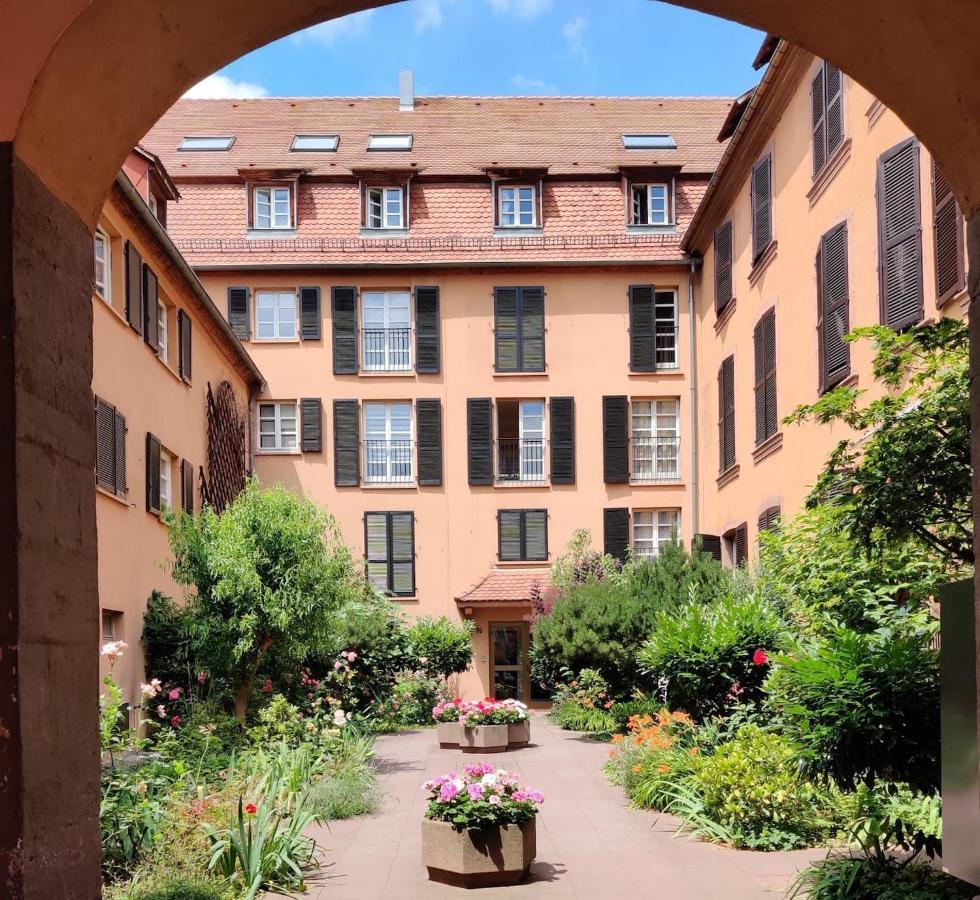 Au Kugelhopf Dore - Centre Historique Colmar Exterior photo